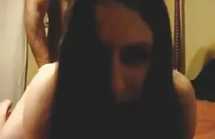 XXX వేడి బహిరంగ సెక్స్ తో ఒక సన్నని బ్యూటీ