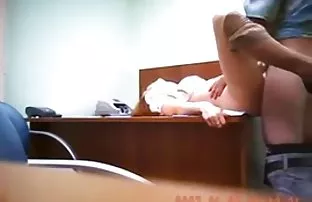 XXX ఈ డాక్టర్ ద్వారా fucked యంగ్ రోగి
