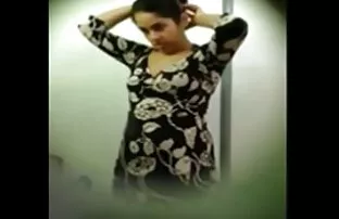 XXX శృంగార నటిస్తూ కెమెరా పూర్తిగా నగ్నంగా