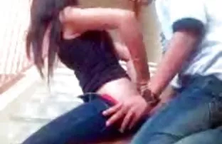 XXX నాటిన మీద రైసర్ 18 సంవత్సరం-పాత ప్రియురాలు