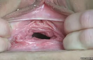 XXX ప్రియుడు ఫక్ అన్ని రంధ్రాలు లో యువ అందం