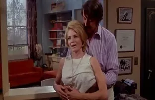 XXX రష్యన్ సమూహం శృంగార స్వభావం తో యువ పూకు