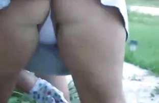 XXX సెక్స్ ములాట్టో మరియు తెలుపు అద్దాలు